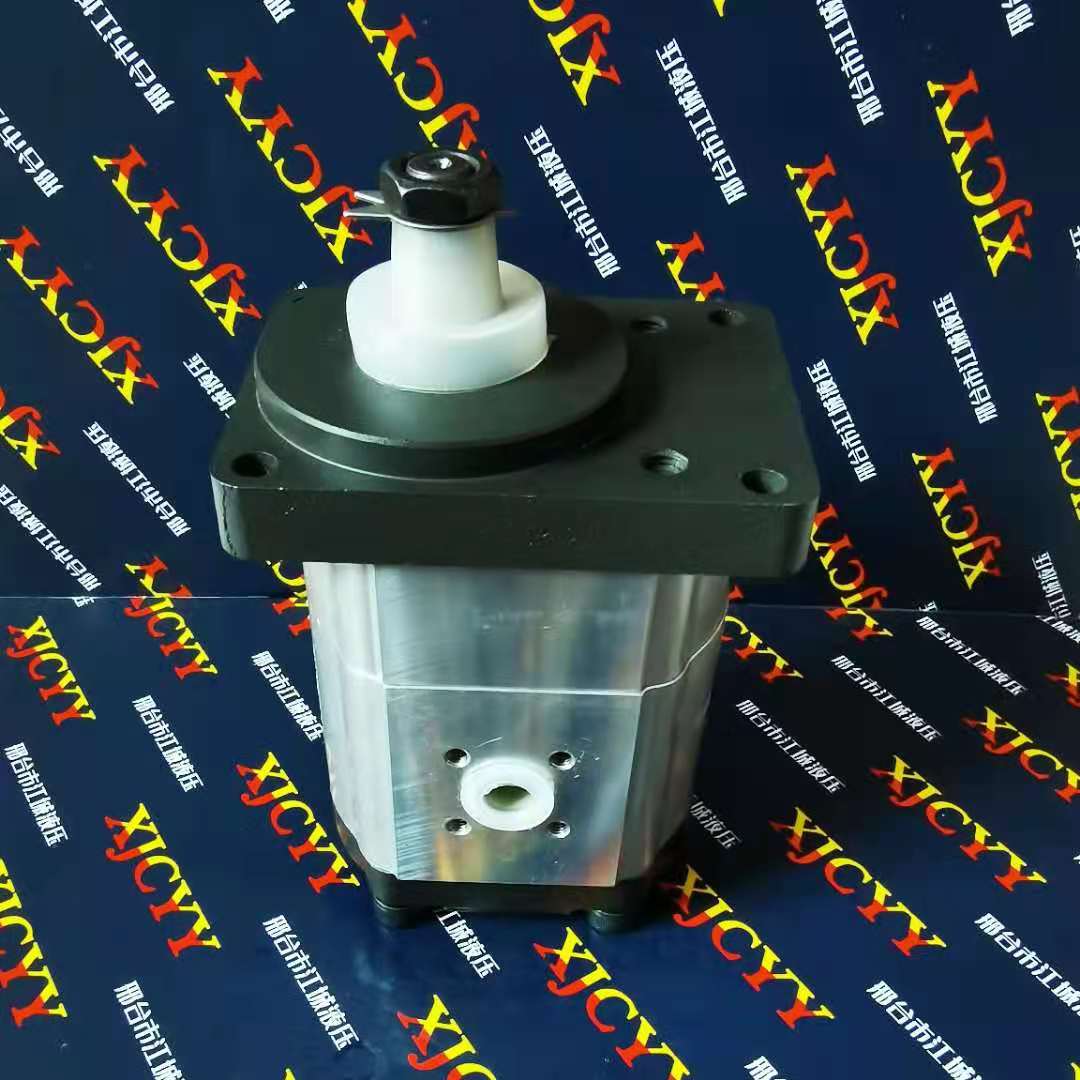 1515702072,1515702075 Pompa hydrauliczna do Deutz